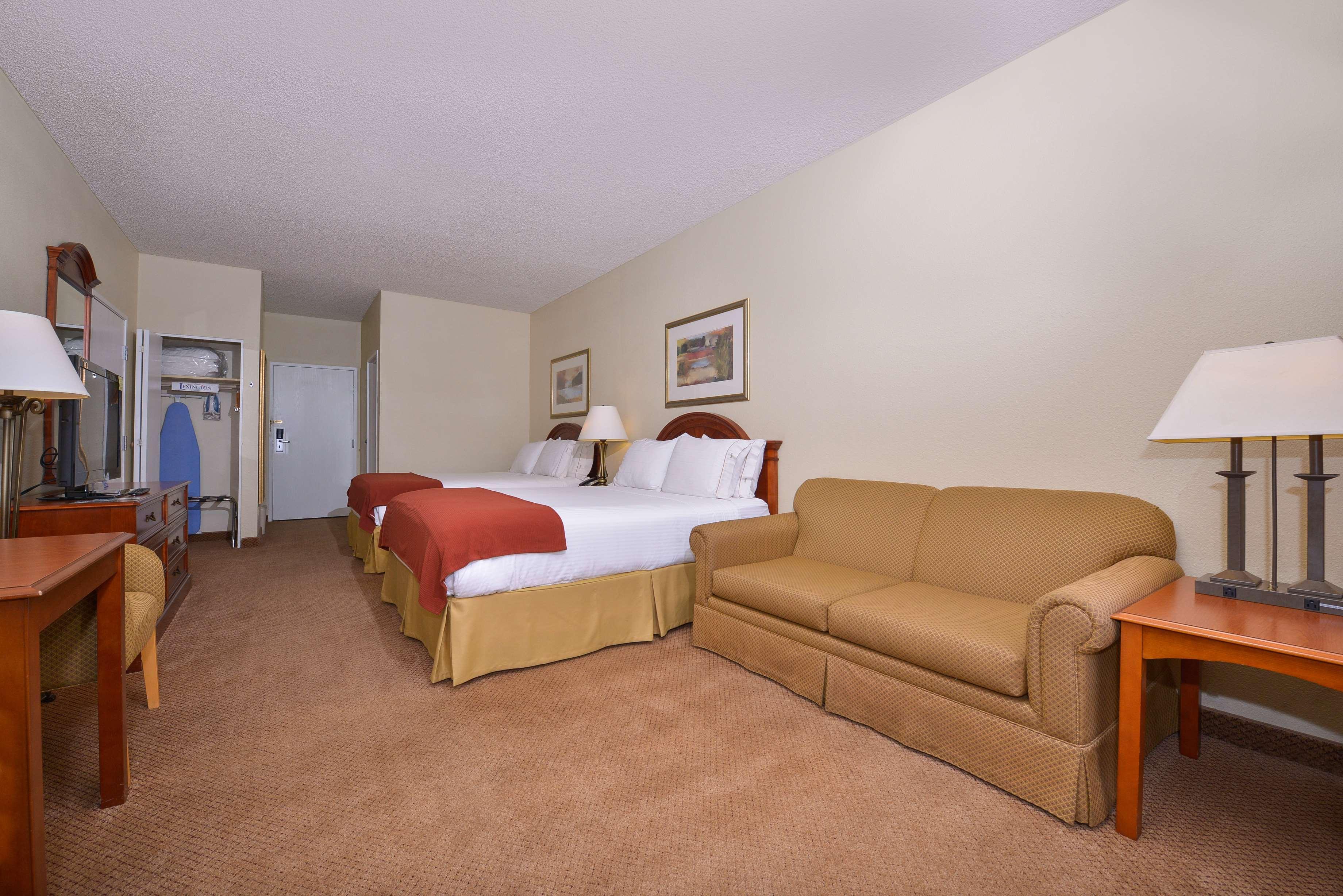 Baymont Inn & Suites By Wyndham Holbrook Exterior photo